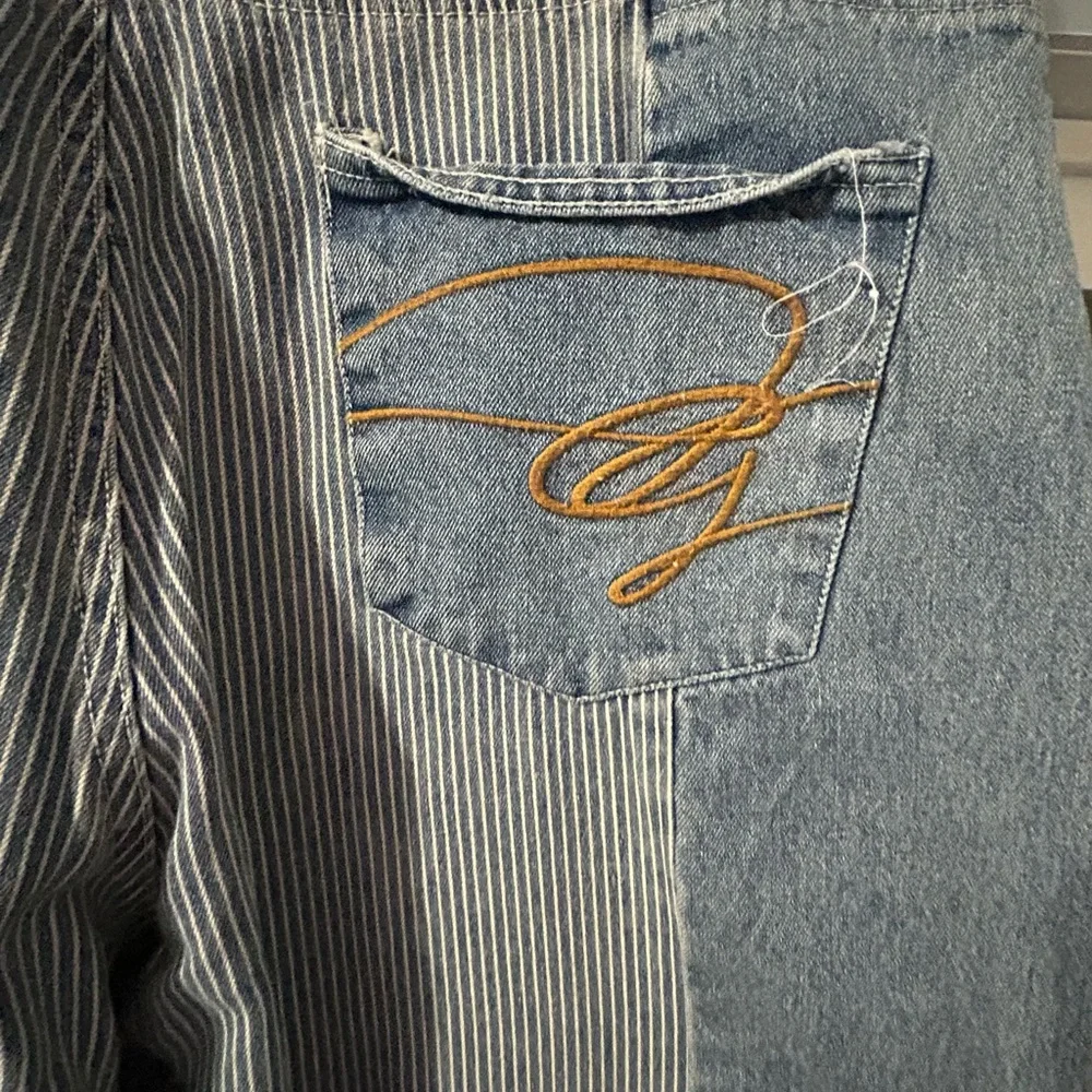 Jaded Gypsy Women's Relaxed Patchwork Denim Jeans in Blue with Cream Accents - Picture 6 of 9